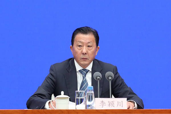 ’”这句话激怒了梅西和国家队更衣室，并导致双方彻底分手。